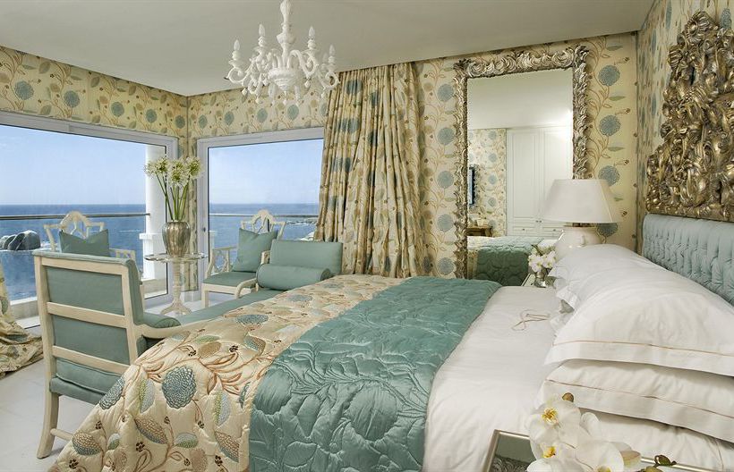 The Twelve Apostles Hotel & Spa 14