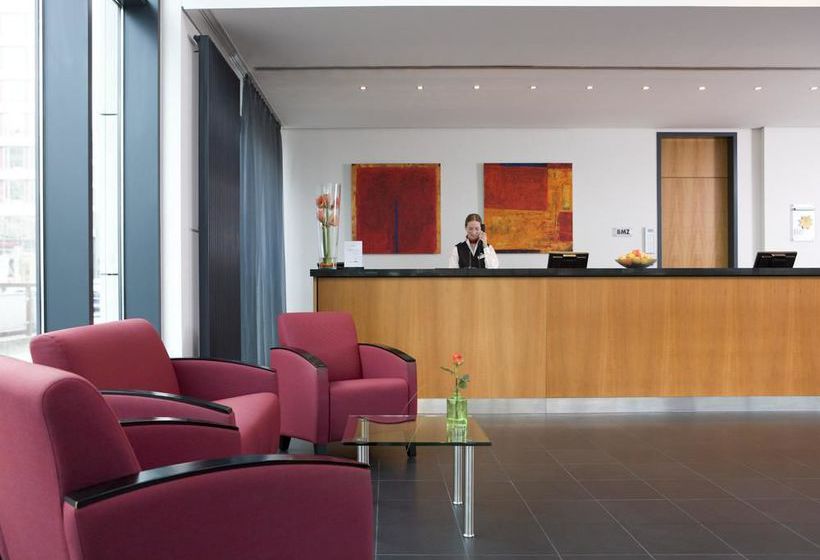 Hotel Intercity Hauptbahnhof 12