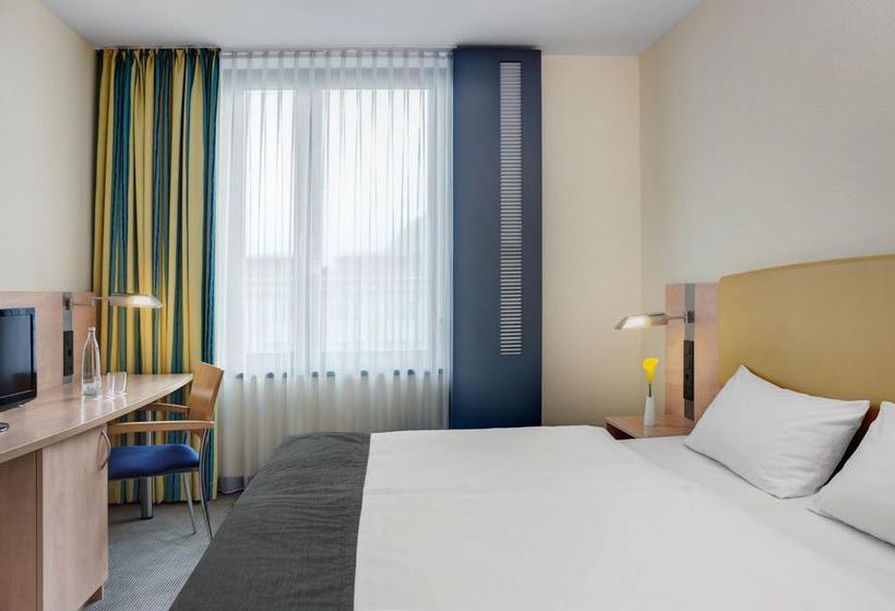 Hotel Intercity Hauptbahnhof 20