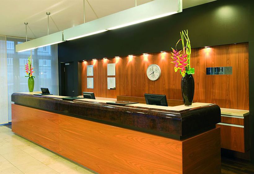 Hotel NH Hamburg Altona 11