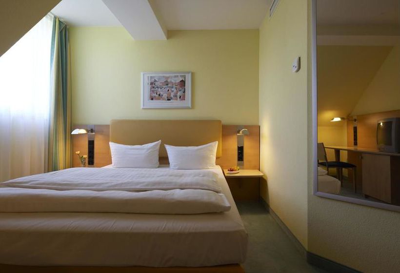 InterCityHotel Düsseldorf 12