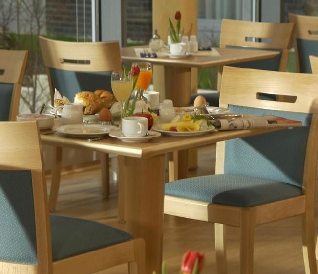 InterCityHotel Düsseldorf 17