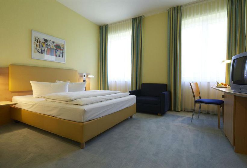 InterCityHotel Düsseldorf 5