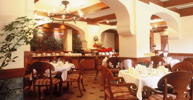 Hotel Fortune Sullivan Court 8