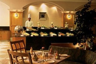 Katriya Hotel & Towers 7