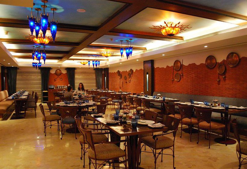 Radisson Hotel Varanasi 12
