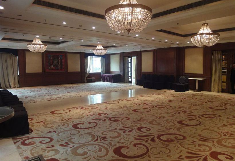 Radisson Hotel Varanasi 16