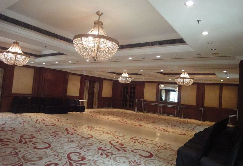 Radisson Hotel Varanasi 19