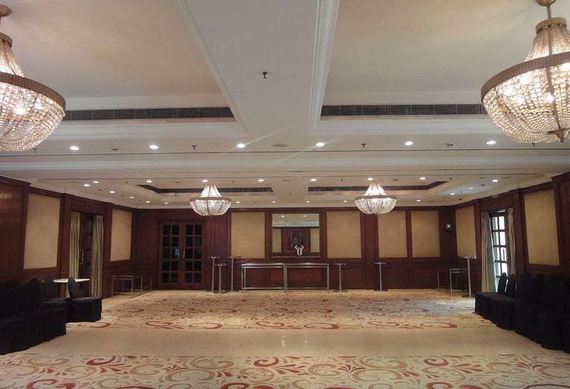 Radisson Hotel Varanasi 7