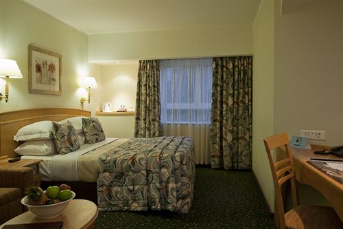 Hotel City Lodge Pinelands 11