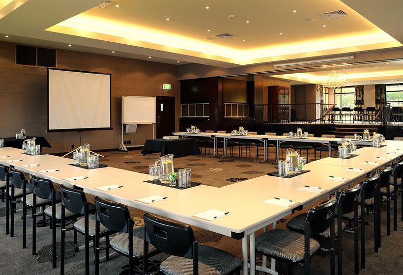 Millennium Hotel & Resort Manuels 18