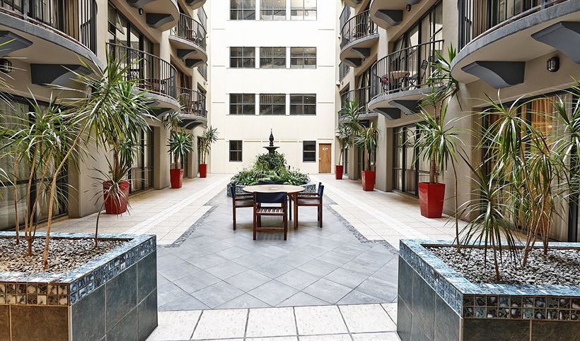 Hotel Quest Atrium 1