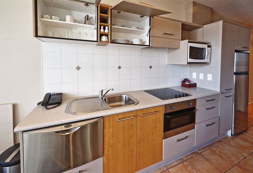 Hotel Quest Atrium 11