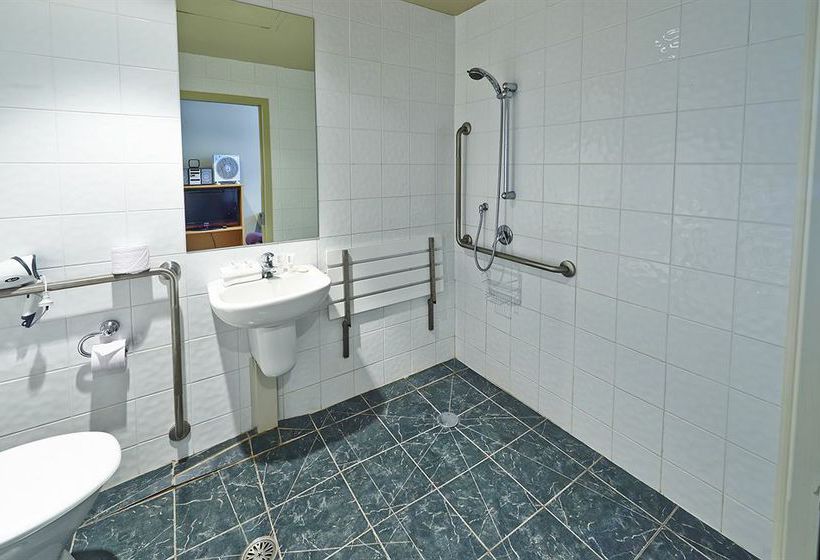 Hotel Quest Atrium 16