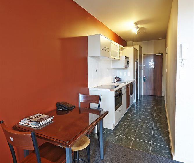 Hotel Quest Atrium 18