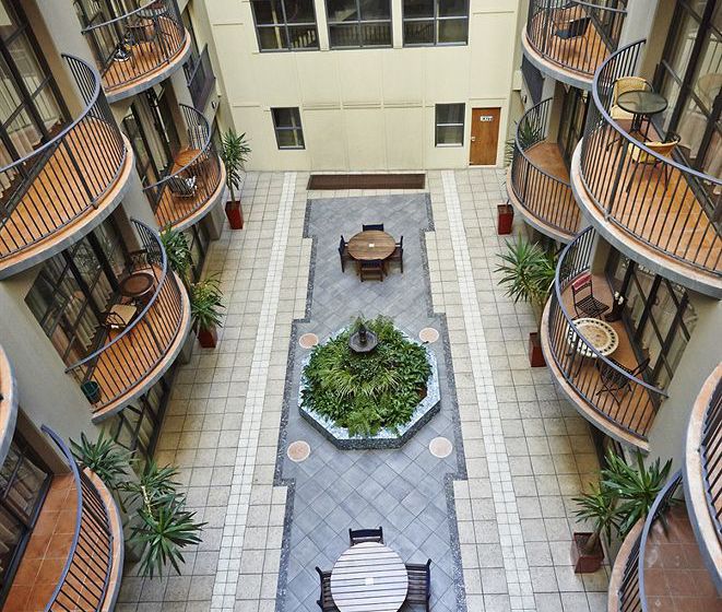 Hotel Quest Atrium 19