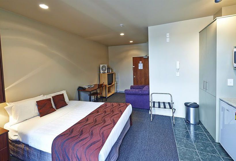 Hotel Quest Atrium 7