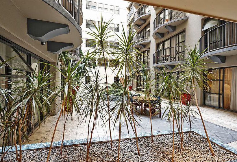 Hotel Quest Atrium 9