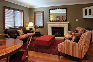 Hotel Huntley Lodge 12