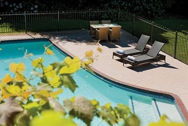 Hotel Huntley Lodge 13