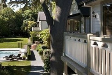 Hotel Huntley Lodge 18