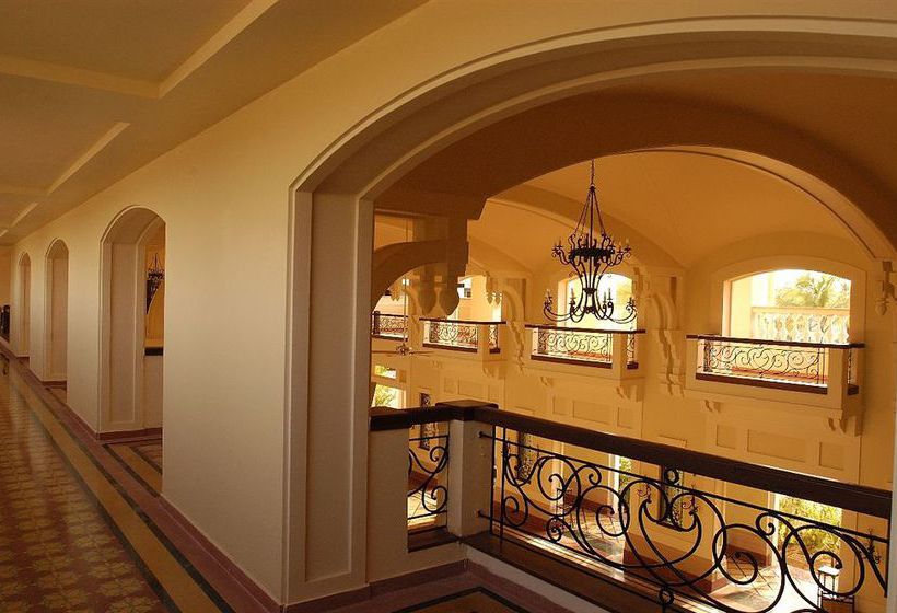 Hotel The LaLiT Golf & Spa Resort Goa 2