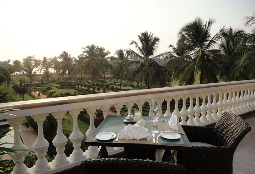 Hotel The LaLiT Golf & Spa Resort Goa 7