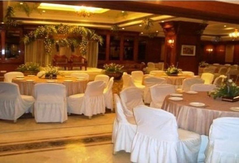 Radisson Hotel Jalandhar 10