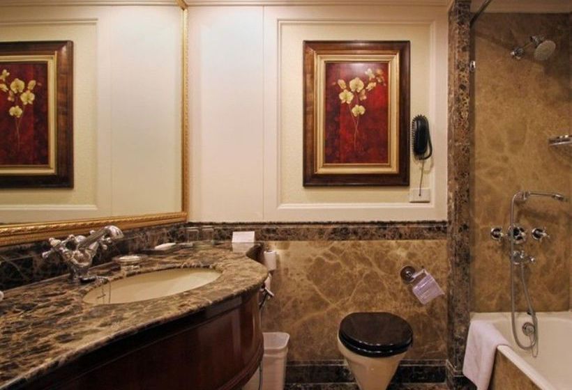 Radisson Hotel Jalandhar 11