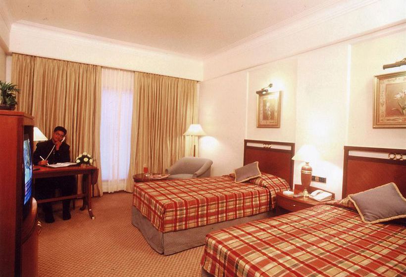 Radisson Hotel Jalandhar 8