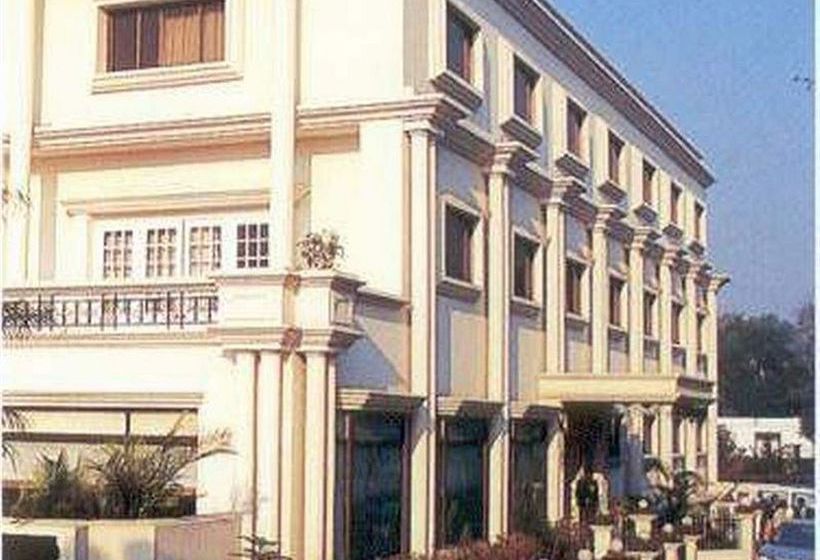 Hotel La Place Sarovar Portico