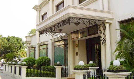 Hotel La Place Sarovar Portico 5