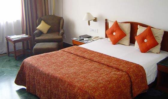 Hotel La Place Sarovar Portico 6