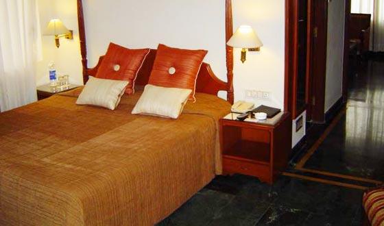 Hotel La Place Sarovar Portico 7