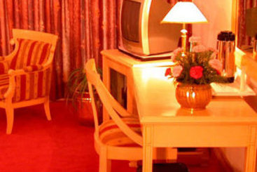 Hotel KC Cross Road 2