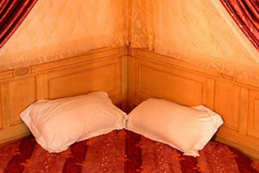 Hotel KC Cross Road 3