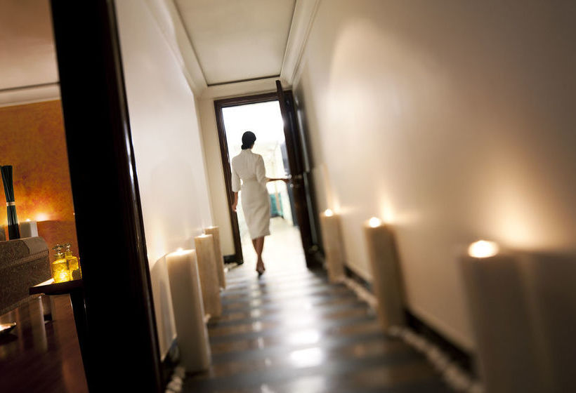 Marriott Executive Apartments Lakeside Chalet 16