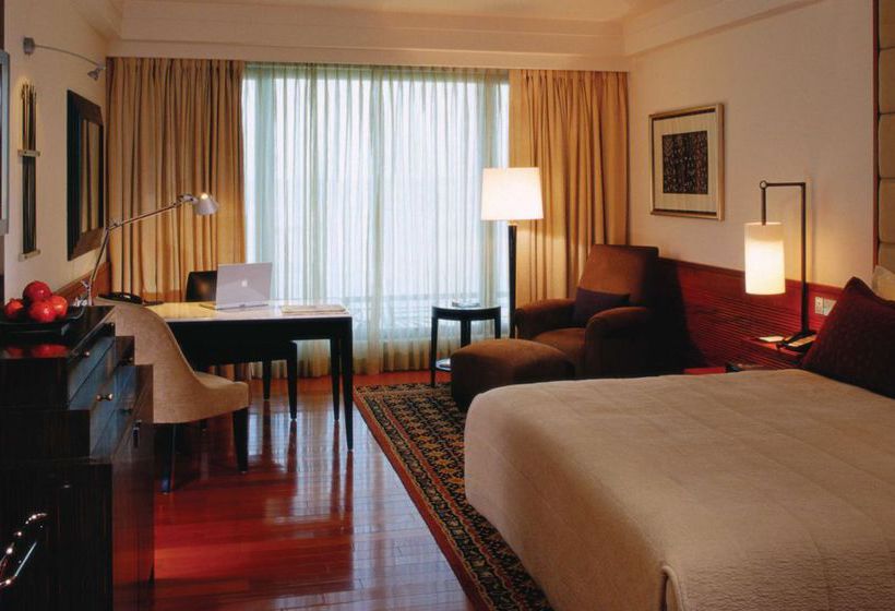 Hotel Intercontinental Marine Drive-Mumbai 10