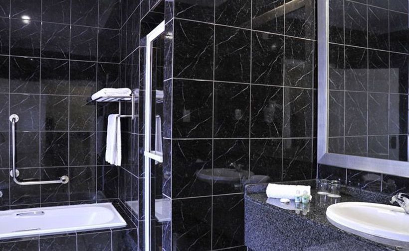 Birchwood Executive Hotel 18