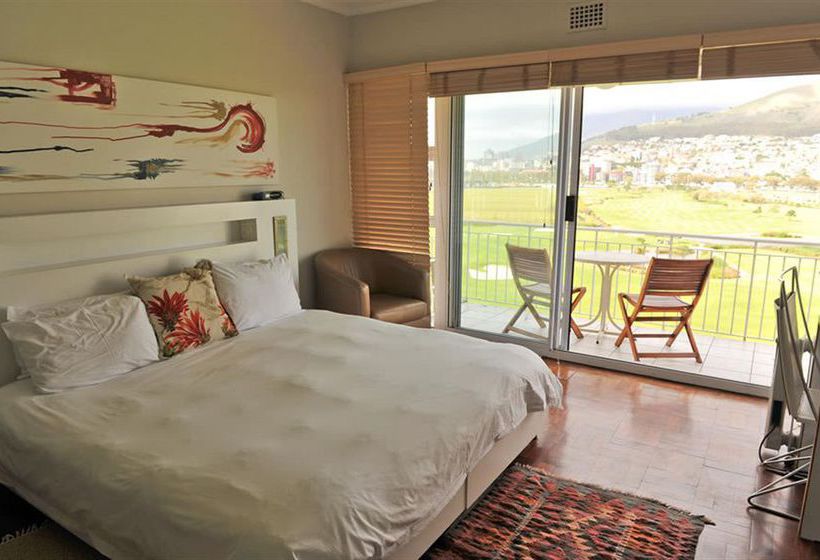 Hotel Mouillepoint Village