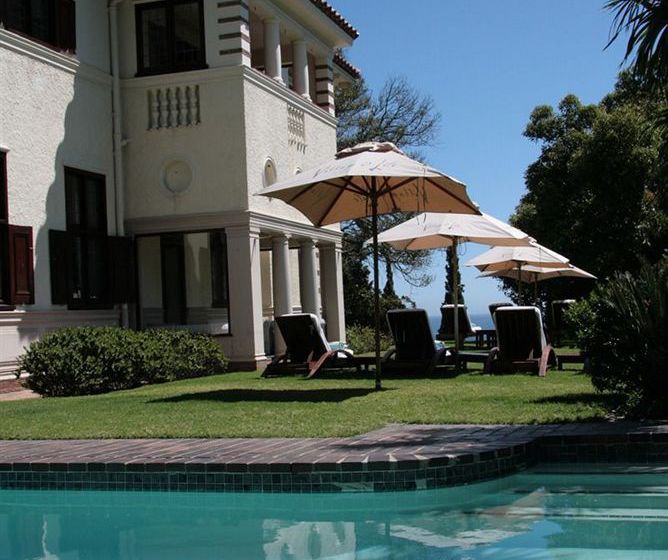 Hotel Camps Bay Retreat 16