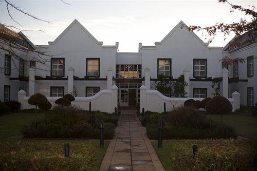 Hotel City Lodge Grandwest 8