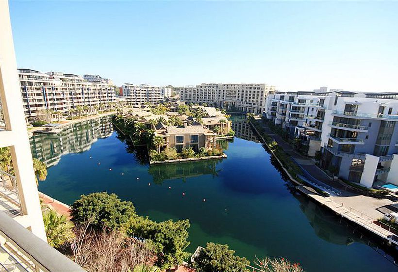 Hotel Waterfront Village