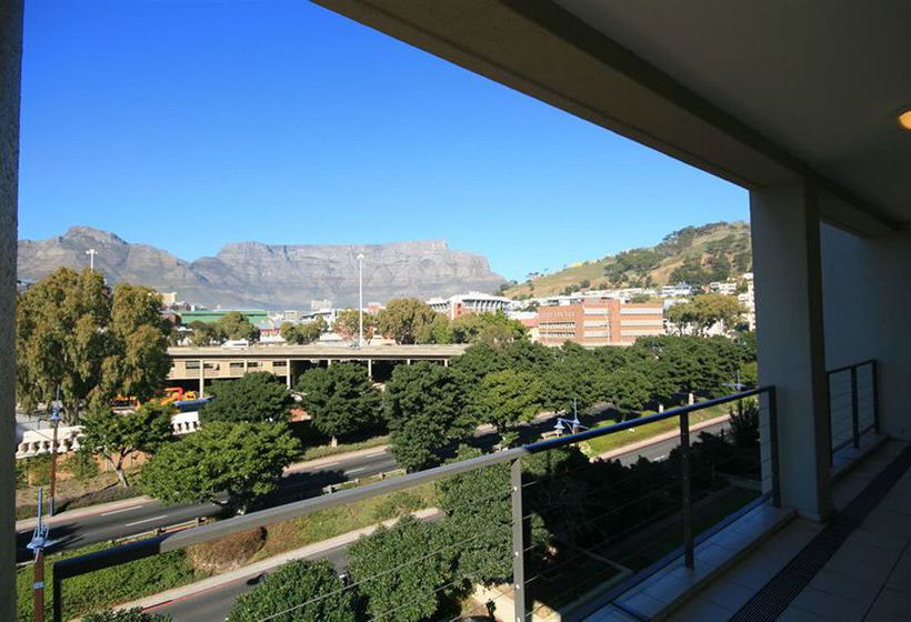 Hotel Waterfront Village 1