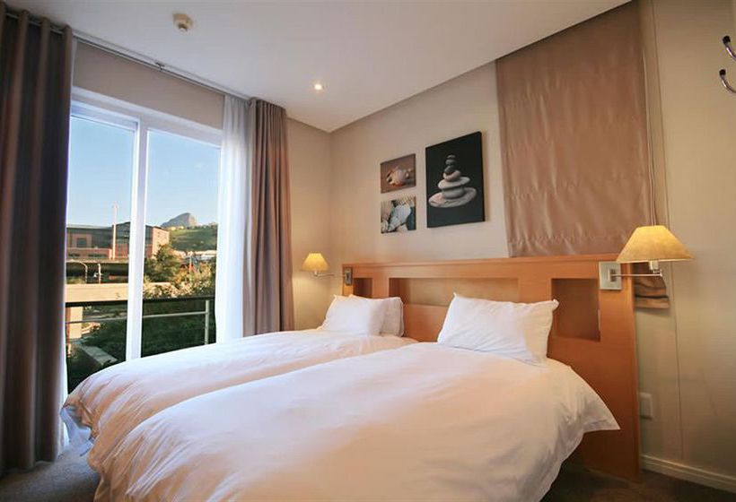 Hotel Waterfront Village 19