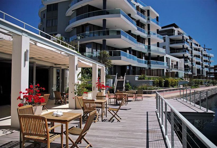 Hotel Waterfront Village 2