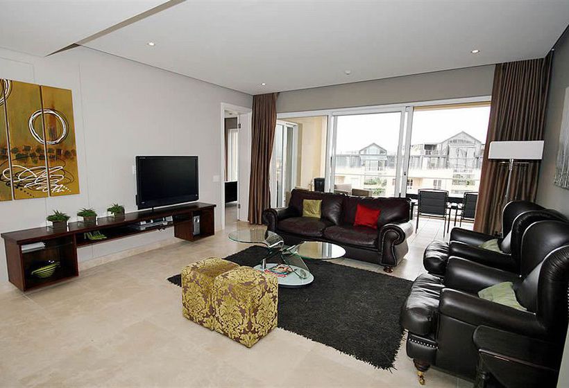 Hotel Waterfront Village 4