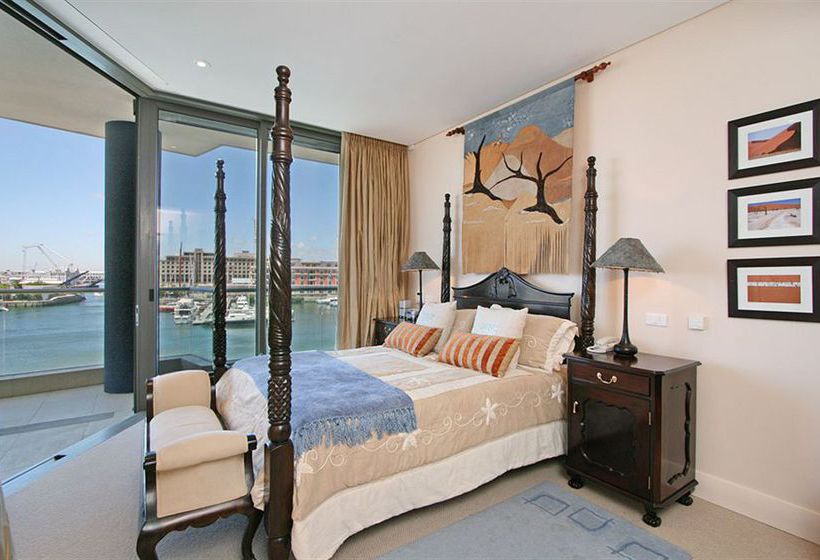 Hotel Waterfront Village 6