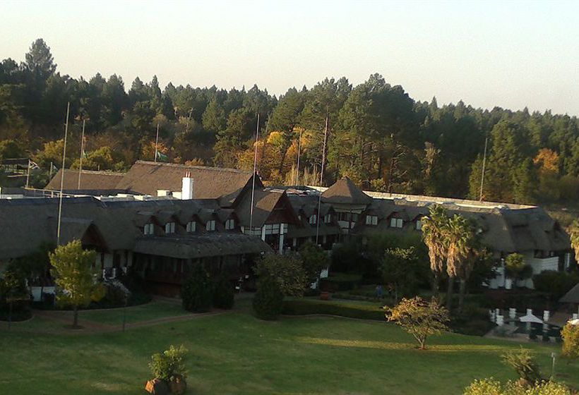 Hotel Emerald Safari Resort & Casino 4