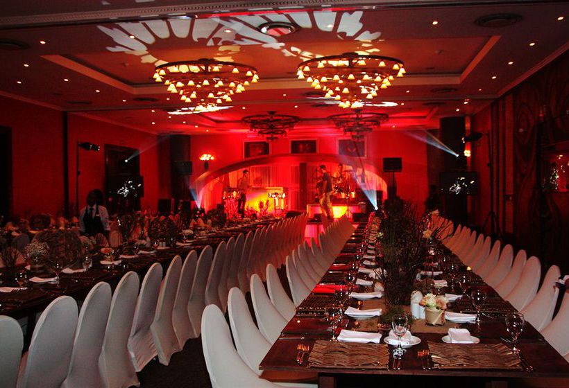 Hotel Emerald Safari Resort & Casino 7